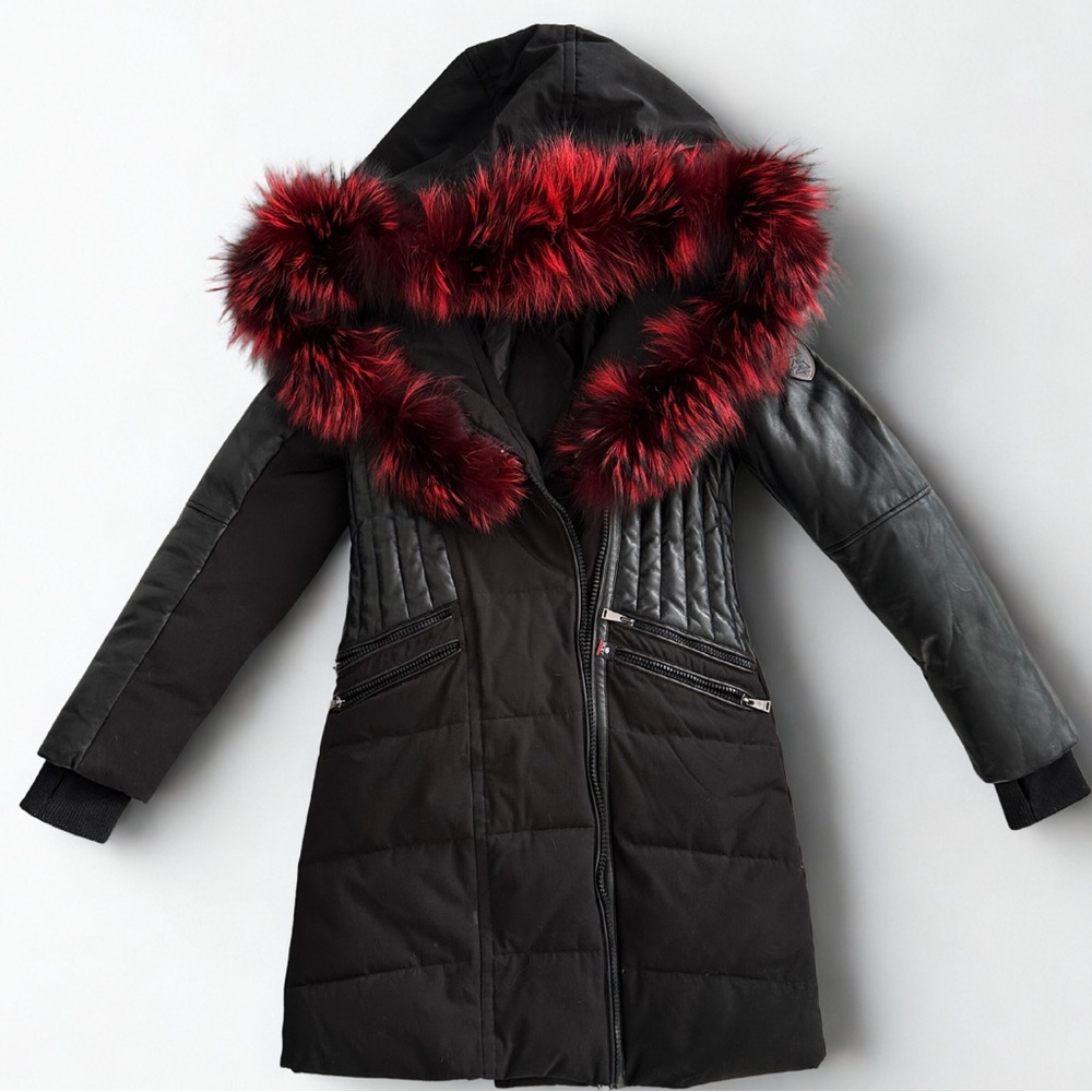 Elegant Black Puffer Coat with Red Faux Fur Trim